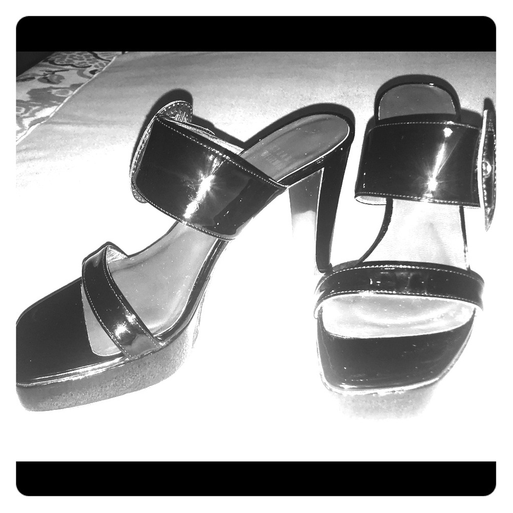 Stuart Weitzman Platform Slide Sandals. (Size  6)
